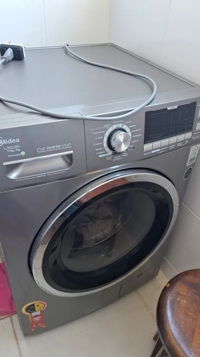 Máquina de Lavar Midea